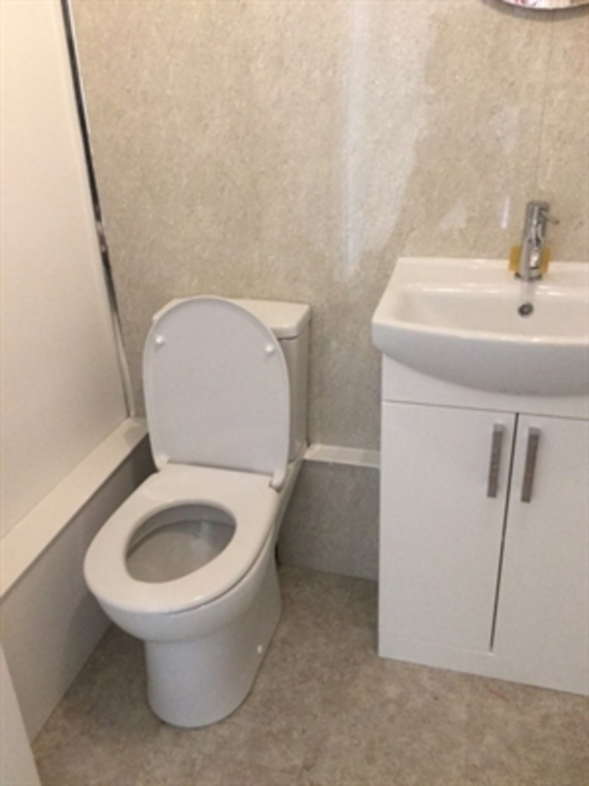 SHAWLANDS, HUNTLY COURT, G41 3BH