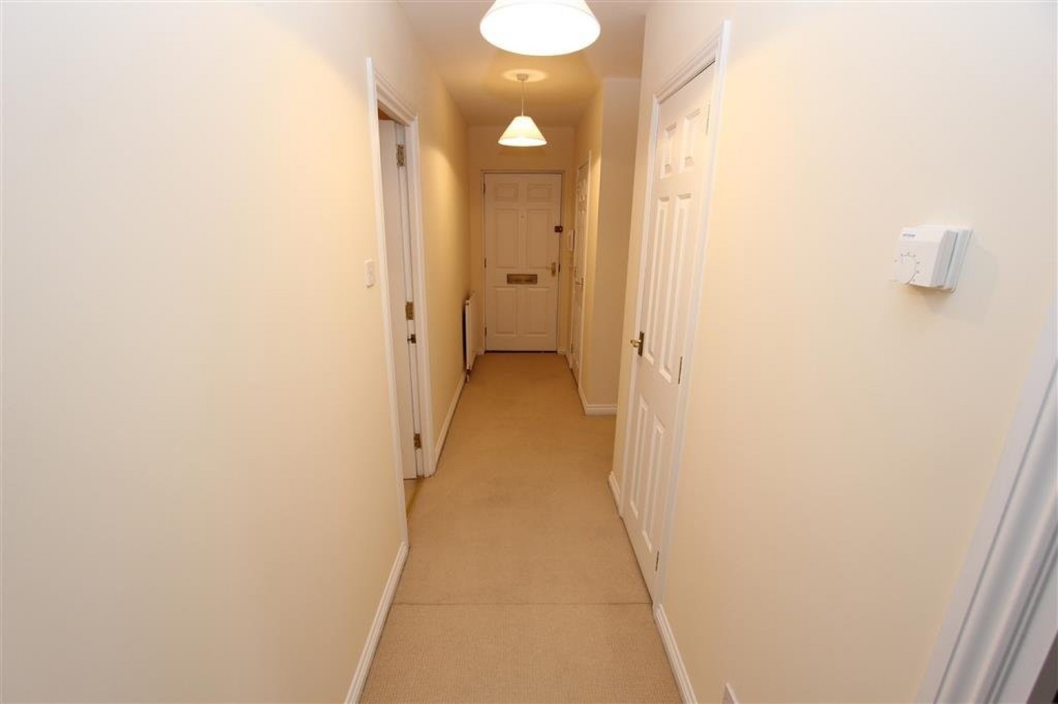 CATHCART - Old Castle Gardens - Two Bedroom Unfurnished Flat