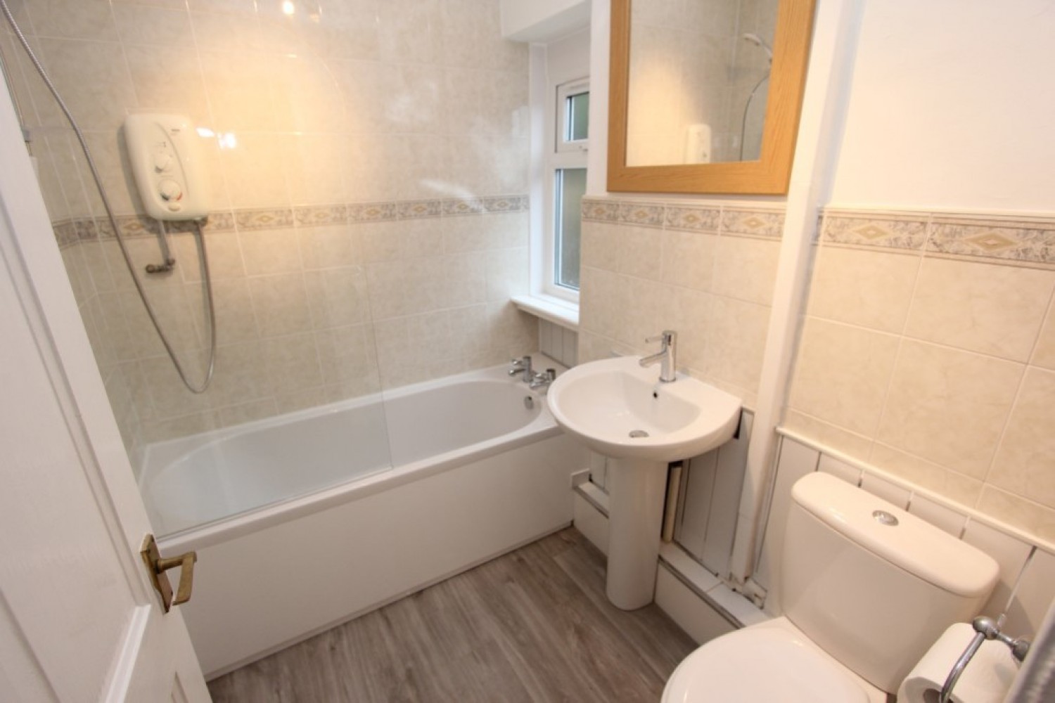 KINGSPARK, ARDMAY CRESCENT, G44 4PT - UNFURNISHED