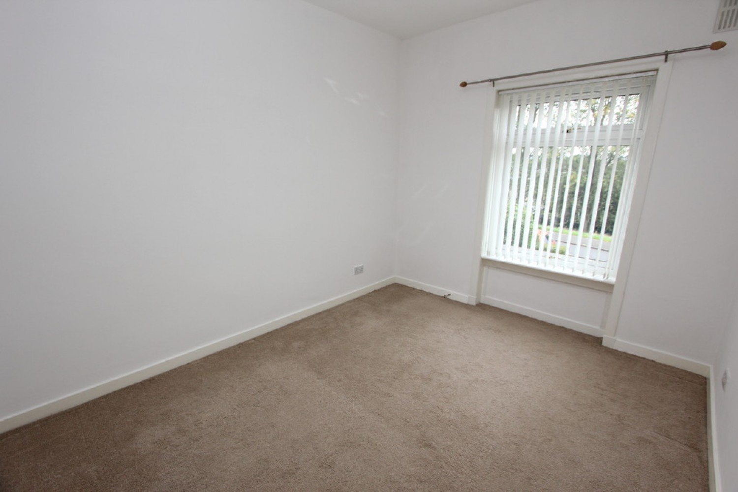 HILLINGTON, GLADSMUIR ROAD, G52 2LA - UNFURNISHED