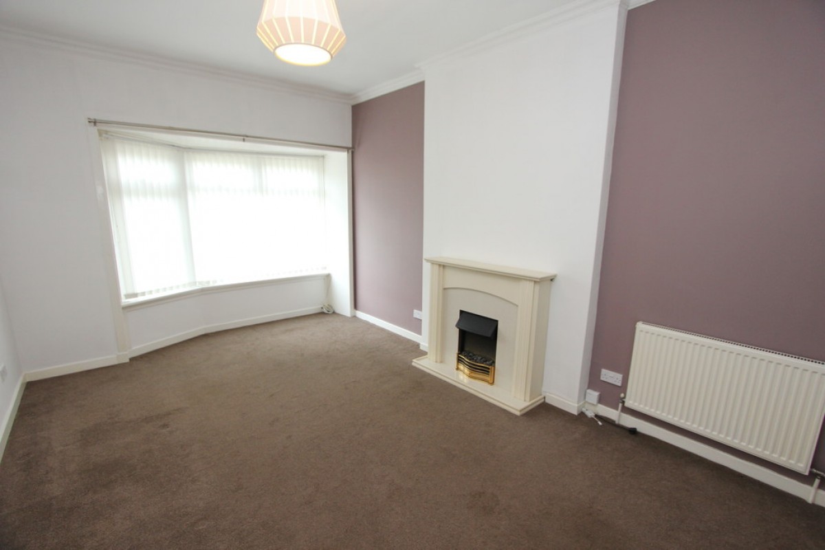HILLINGTON, GLADSMUIR ROAD, G52 2LA - UNFURNISHED