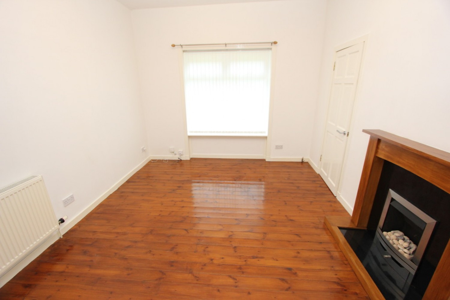 HILLINGTON, GLADSMUIR ROAD, G52 2LA - UNFURNISHED