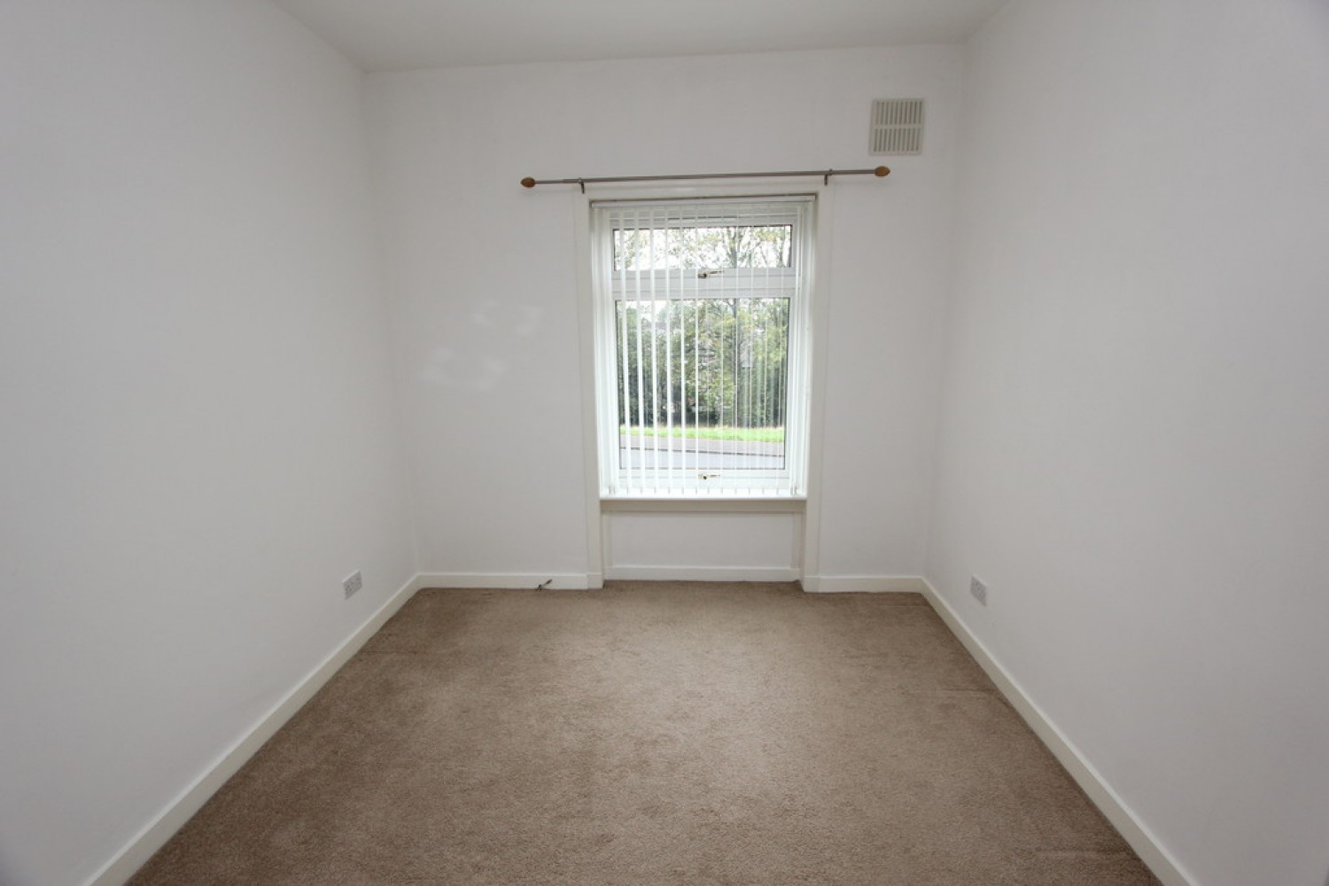 HILLINGTON, GLADSMUIR ROAD, G52 2LA - UNFURNISHED