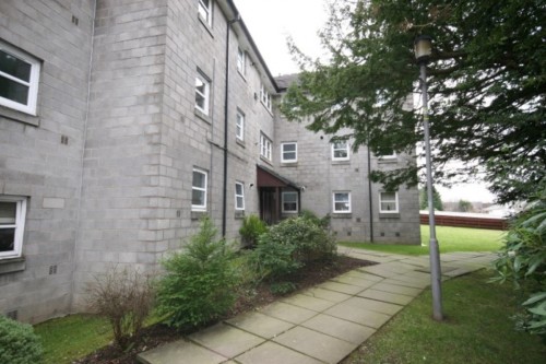 4 Auldhouse Court