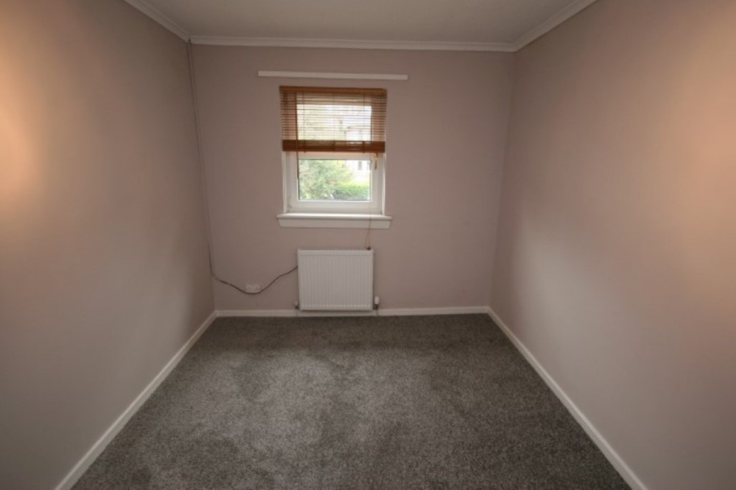 4 Auldhouse Court
