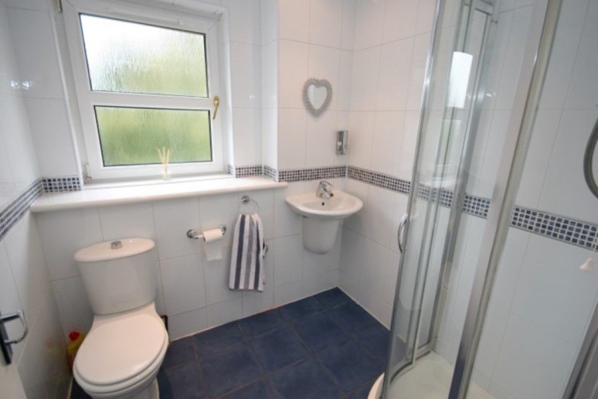 4 Auldhouse Court
