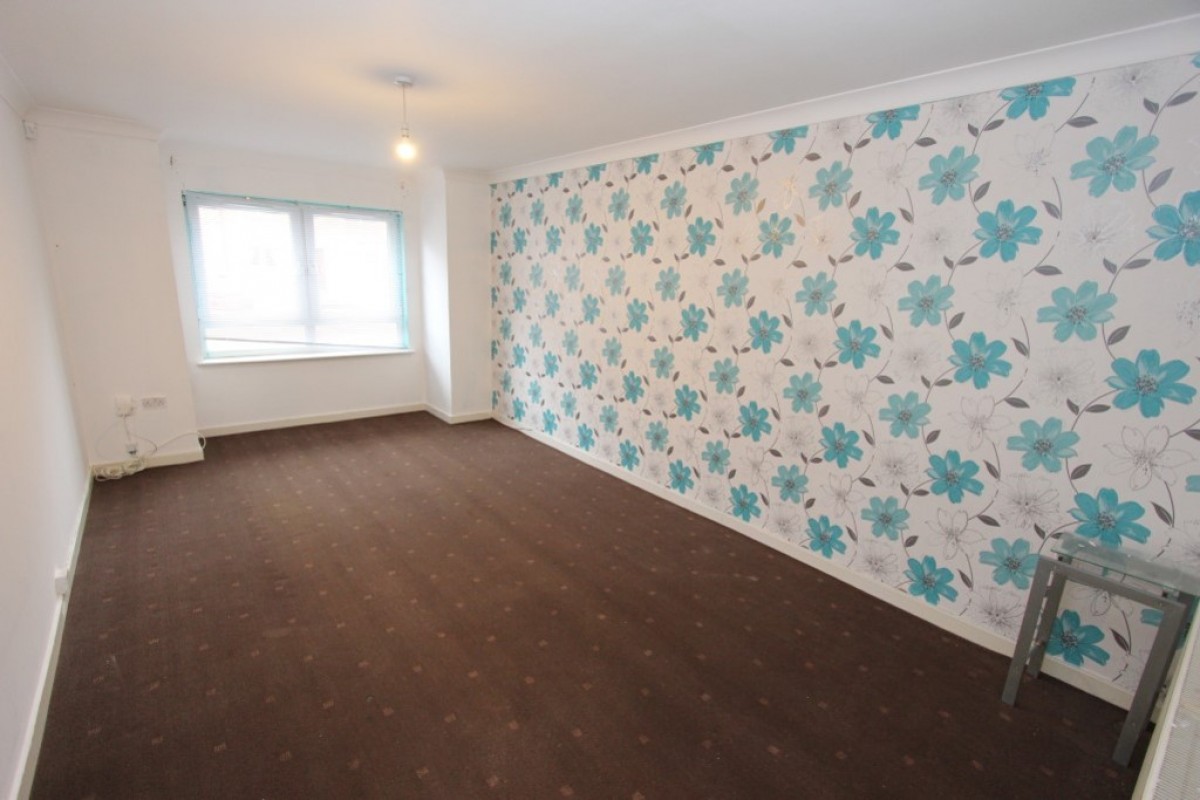 DENNISTOUN, HILLFOOT STREET, G31 2NQ - UNFURNISHED