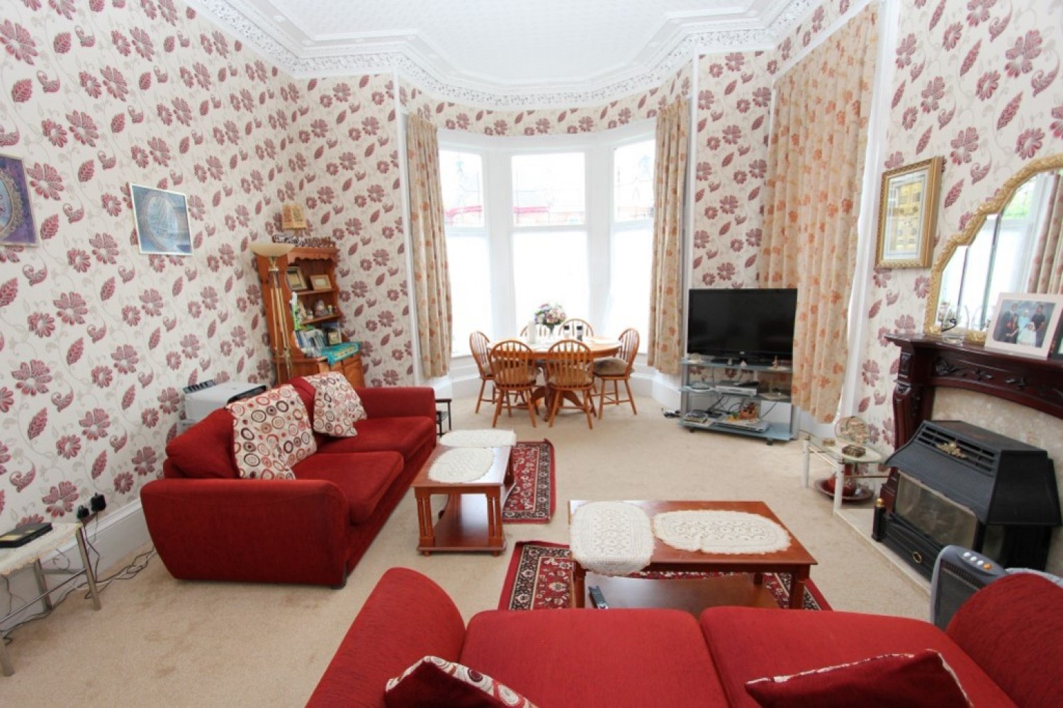 3 bedroom Flat for Sale 71 Dixon Avenue