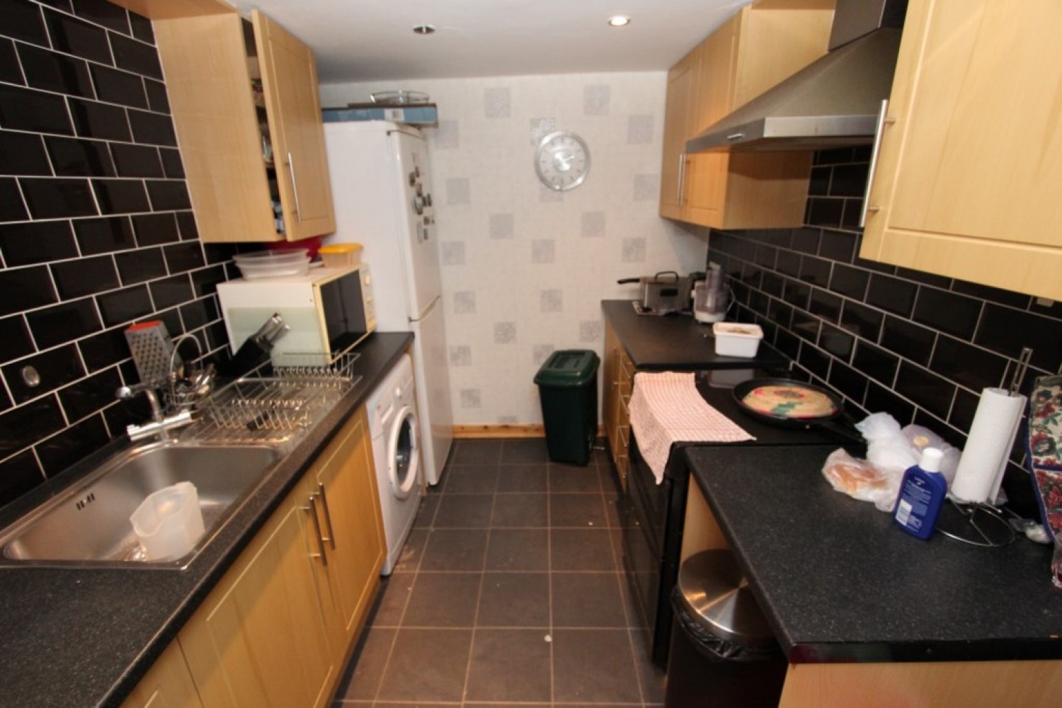 3 bedroom Flat for Sale 71 Dixon Avenue