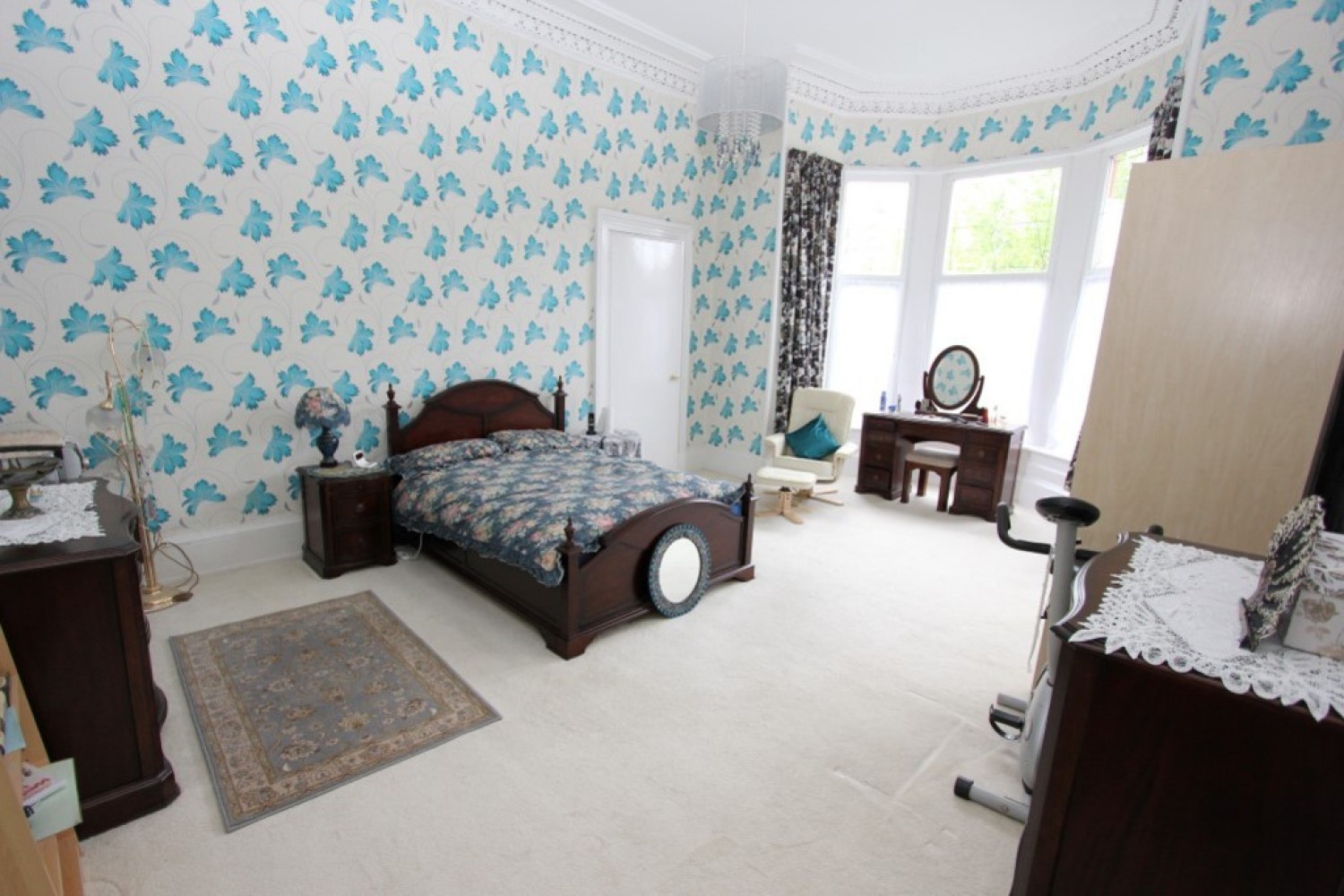 3 bedroom Flat for Sale 71 Dixon Avenue