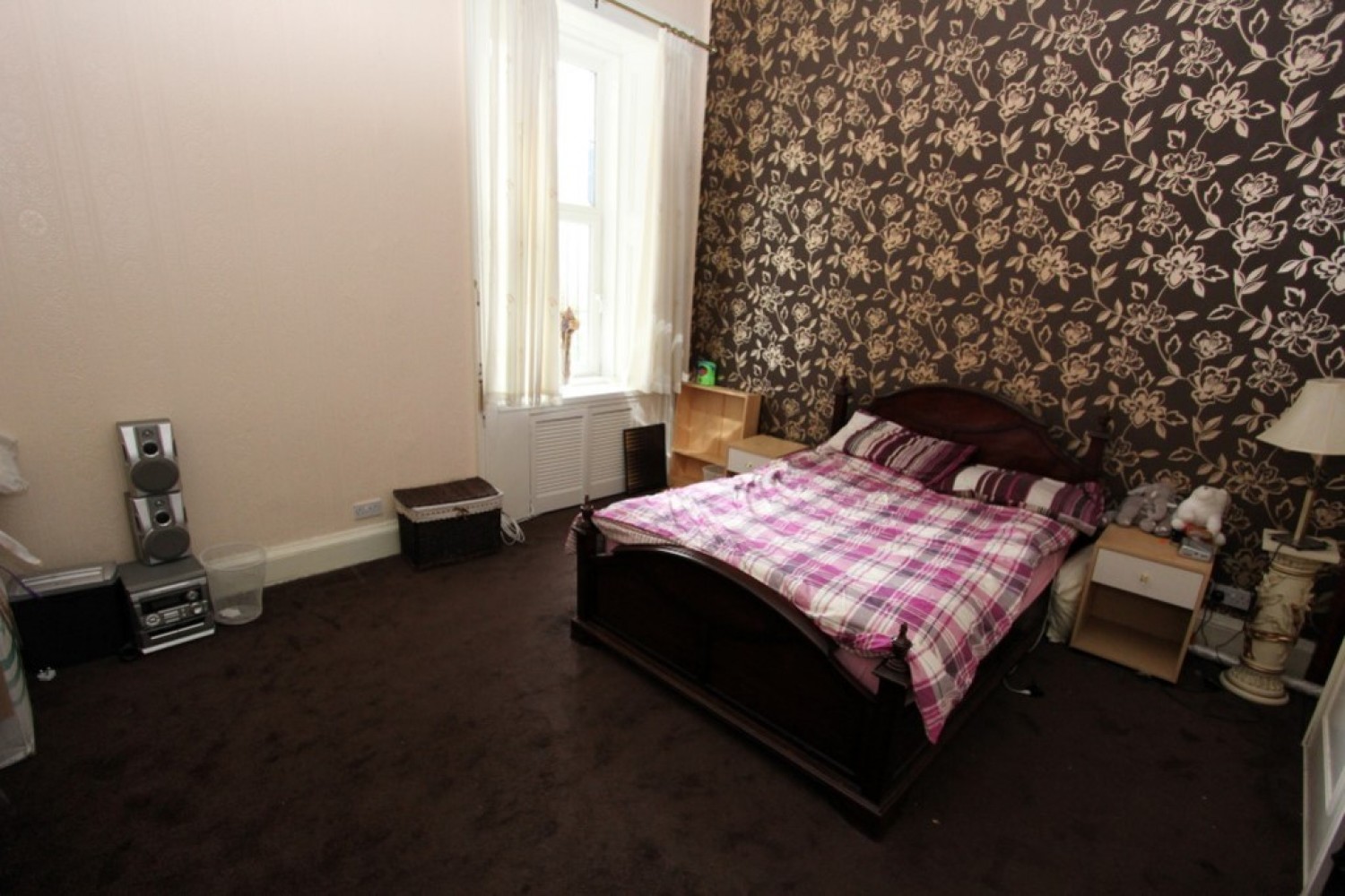 3 bedroom Flat for Sale 71 Dixon Avenue