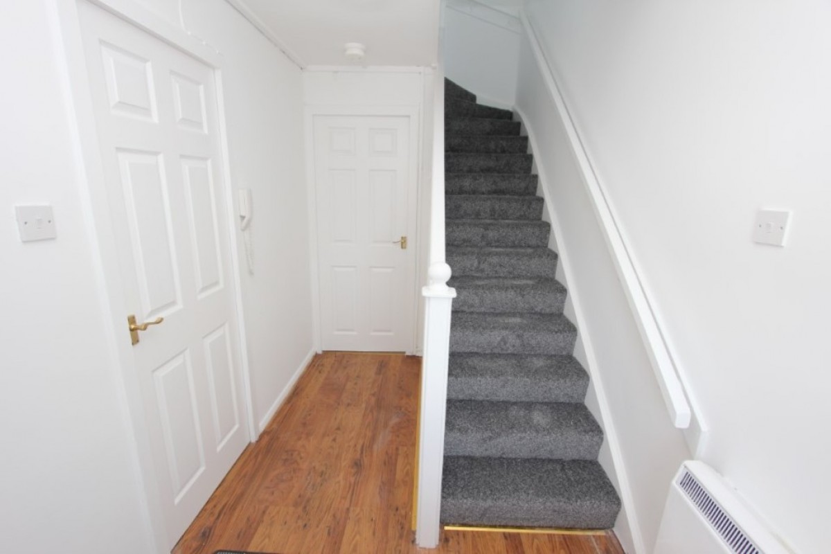 SHAWLANDS, EASTWOOD AVENUE, G41 3RT - FURNISHED