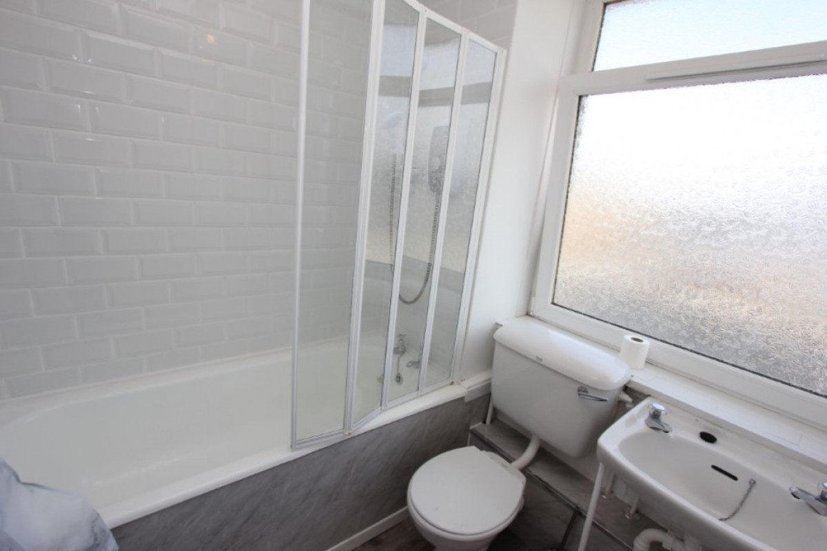 SHAWLANDS, EASTWOOD AVENUE, G41 3RT - FURNISHED