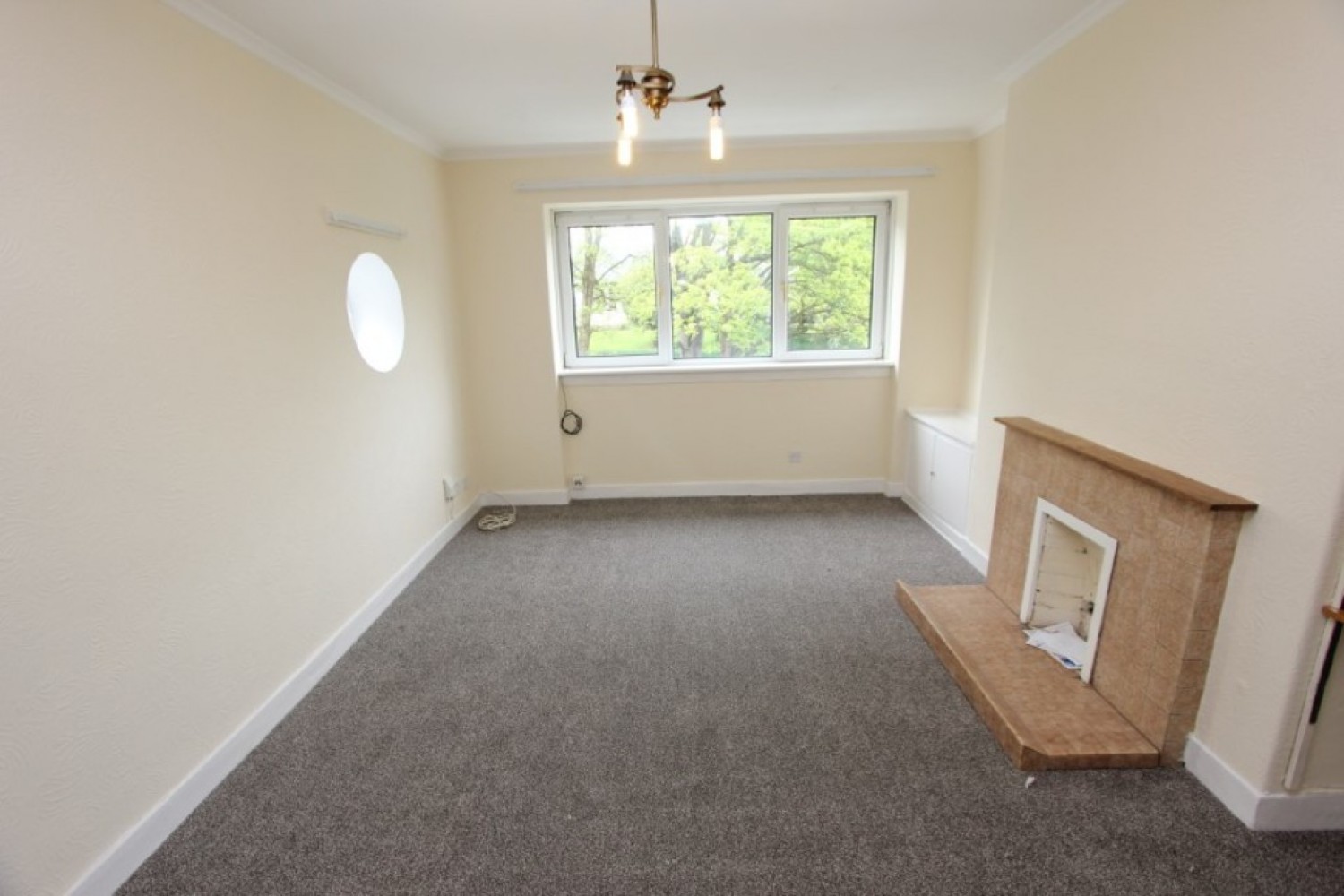 AULDHOUSE-DOONFOOT RD- G43 2XH