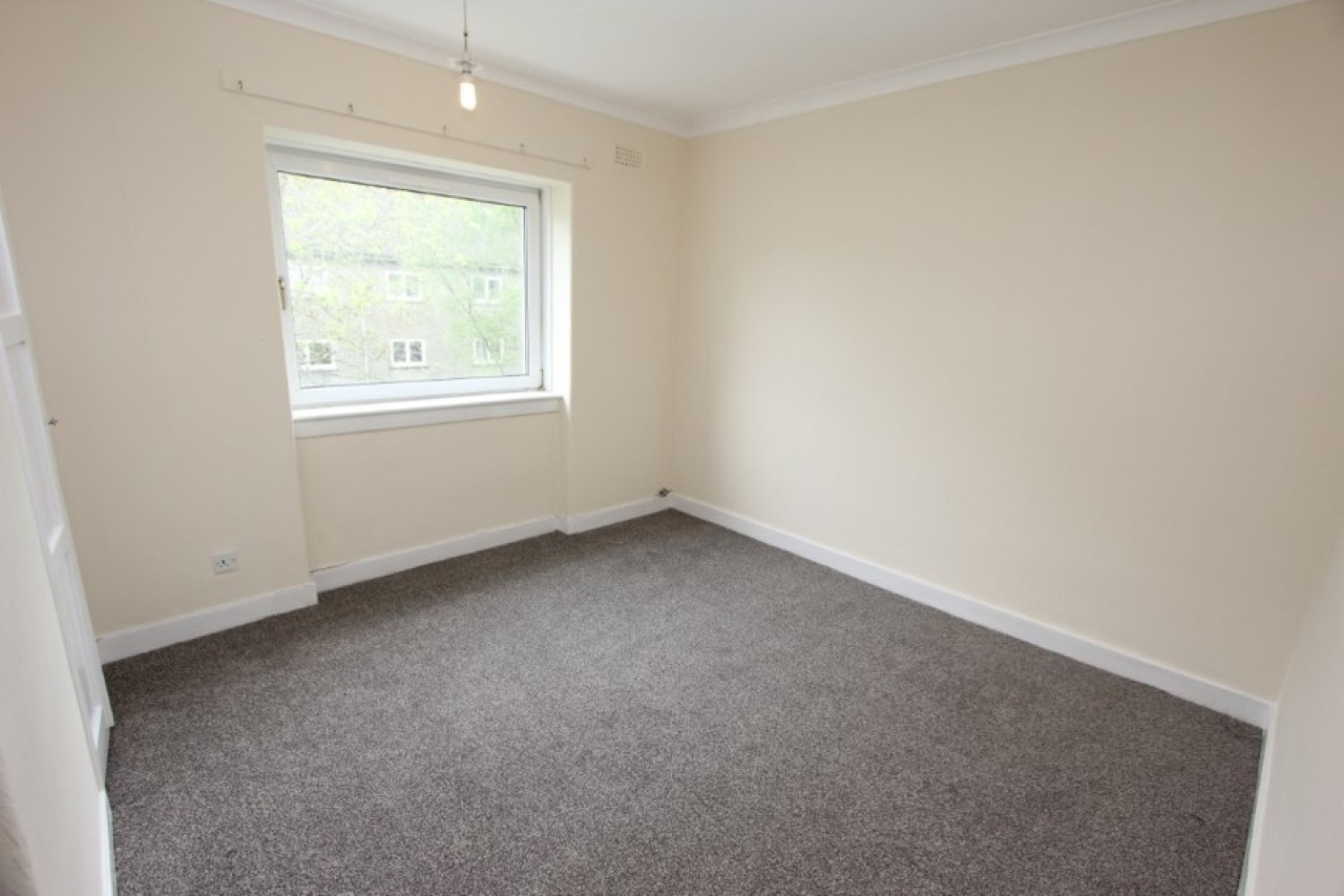 AULDHOUSE-DOONFOOT RD- G43 2XH