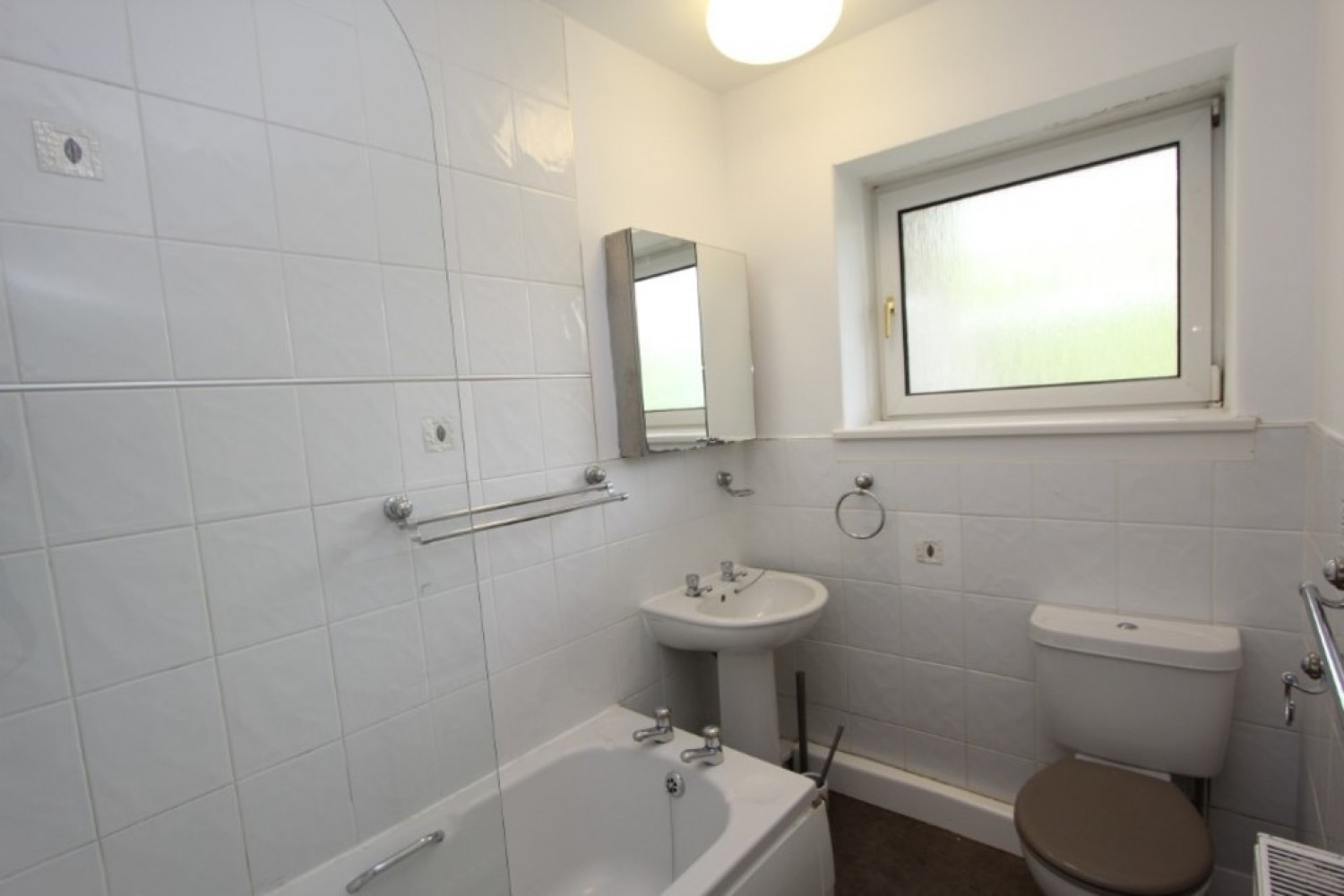 AULDHOUSE-DOONFOOT RD- G43 2XH