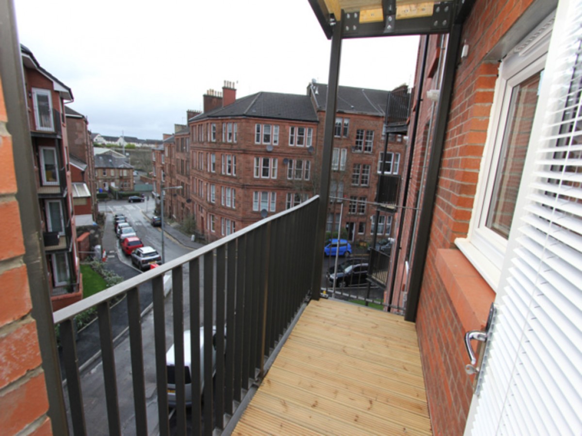 CATHCART, CRAIG TERRACE, G44 3AD - UNFURNISHED