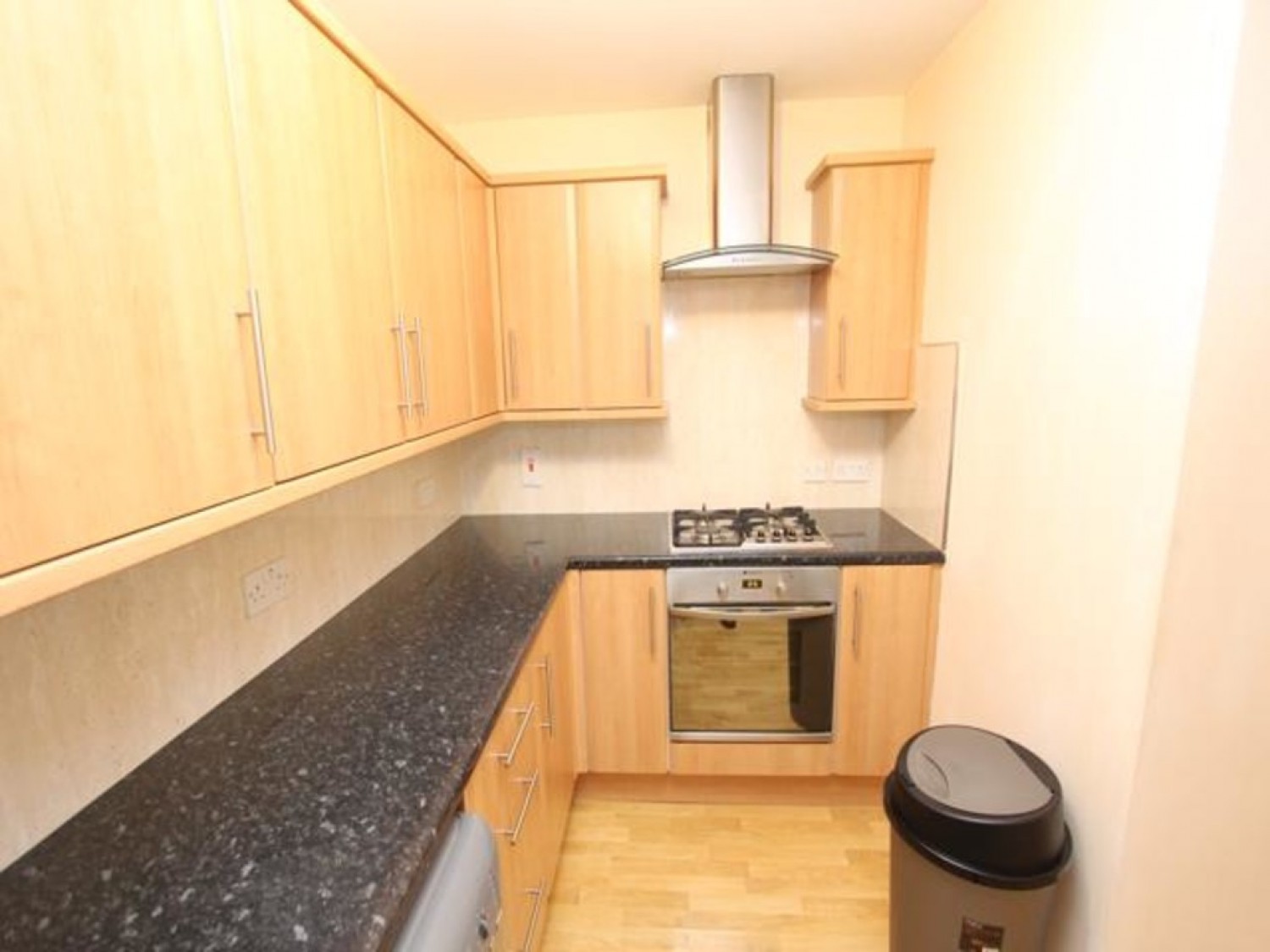 SHAWLANDS, WAVERLEY STREET, G41 2DZ - UNFURNISHED