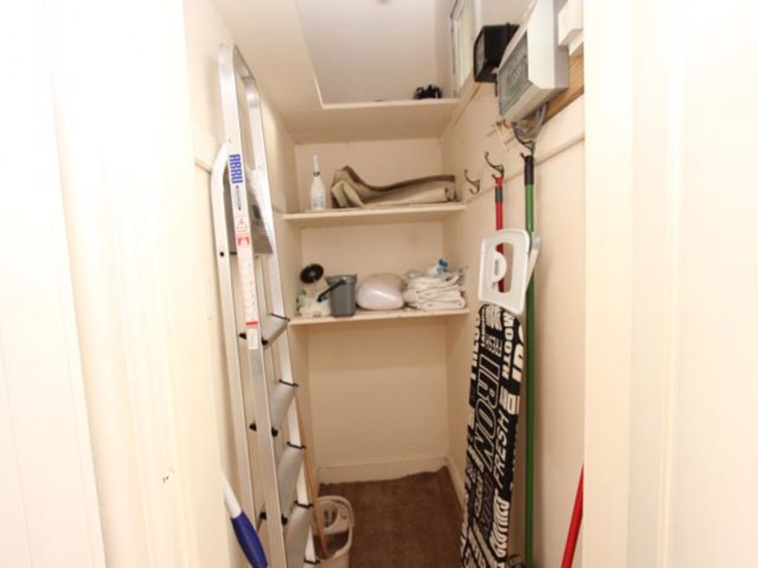 SHAWLANDS, WAVERLEY STREET, G41 2DZ - UNFURNISHED