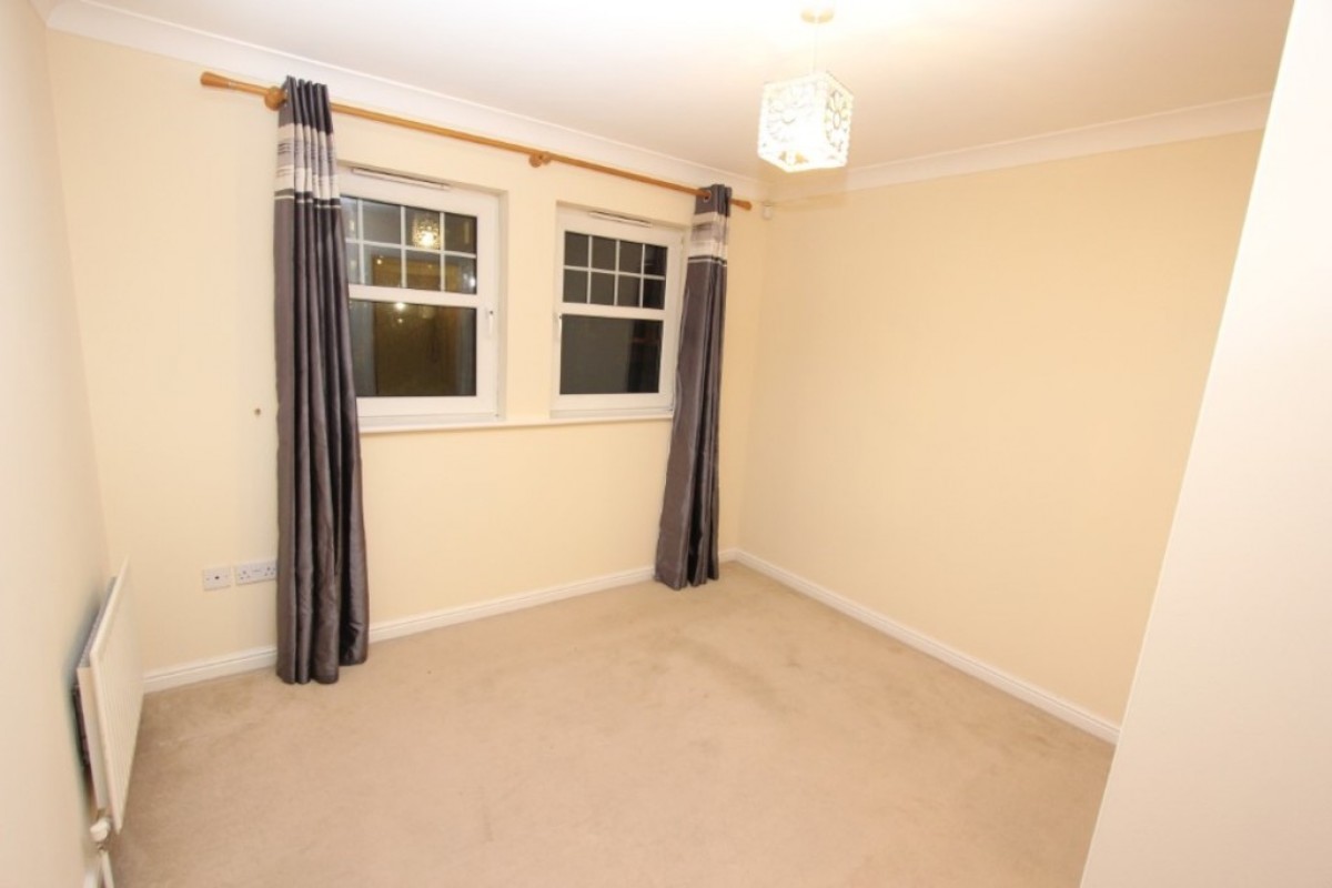 SHAWLANDS, PLEASANCE WAY, G43 1SA - UNFURNISHED