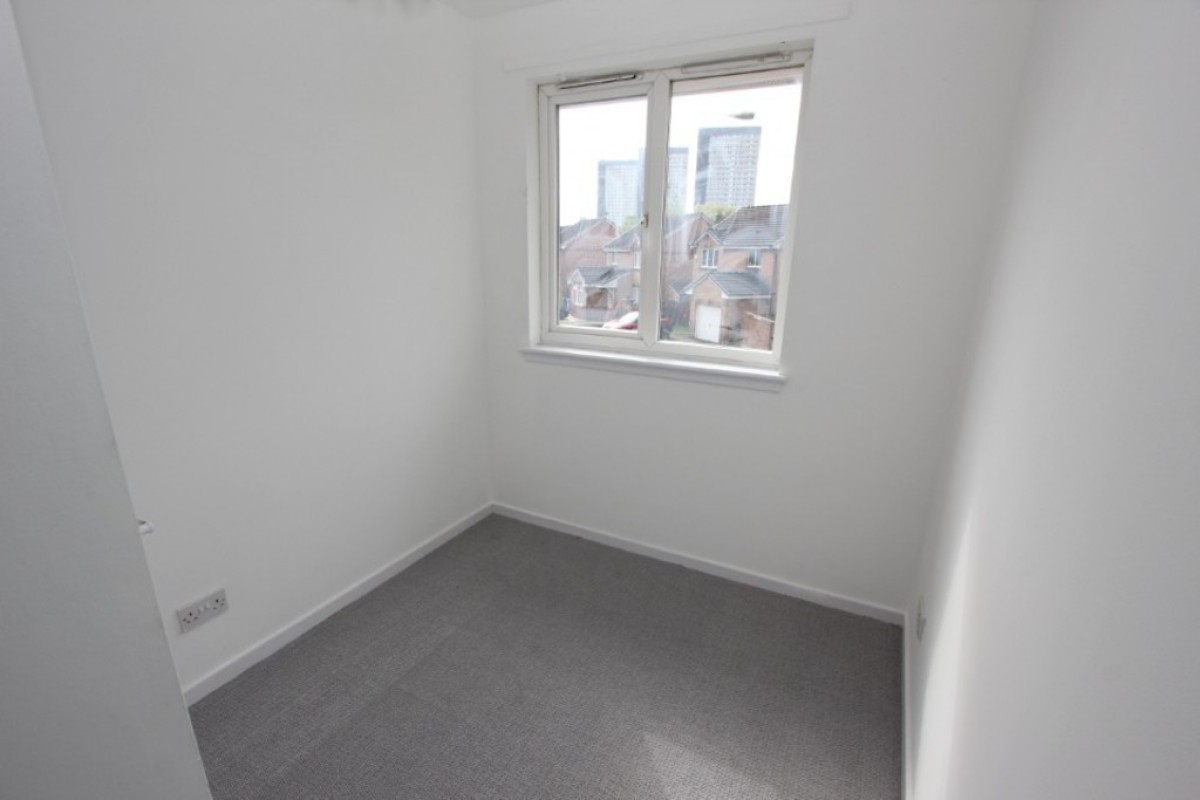 THORNLIEBANK, BRENT ROAD, G46 8JG - UNFURNISHED