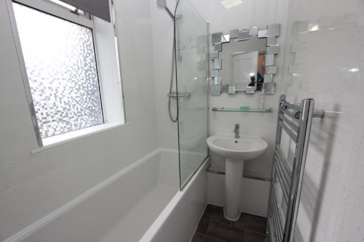 Pollok - Haughburn Road - Furnished