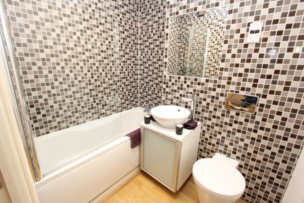 1/2, 1 Barrland Court