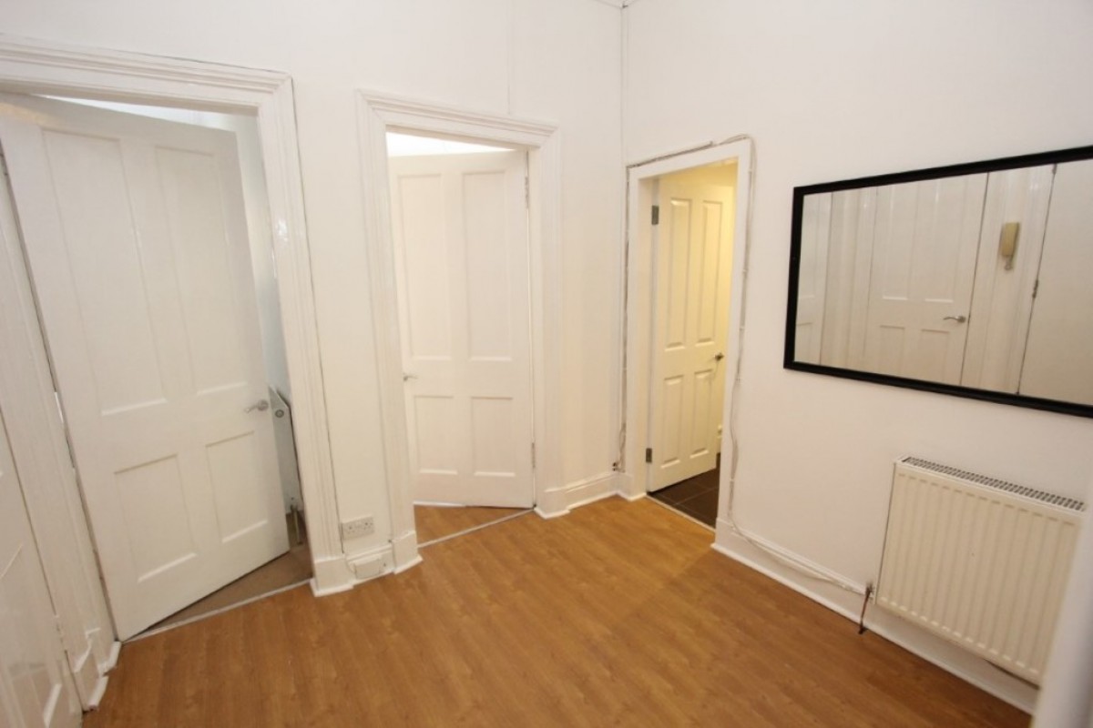 1/3, 29 Bolton Drive