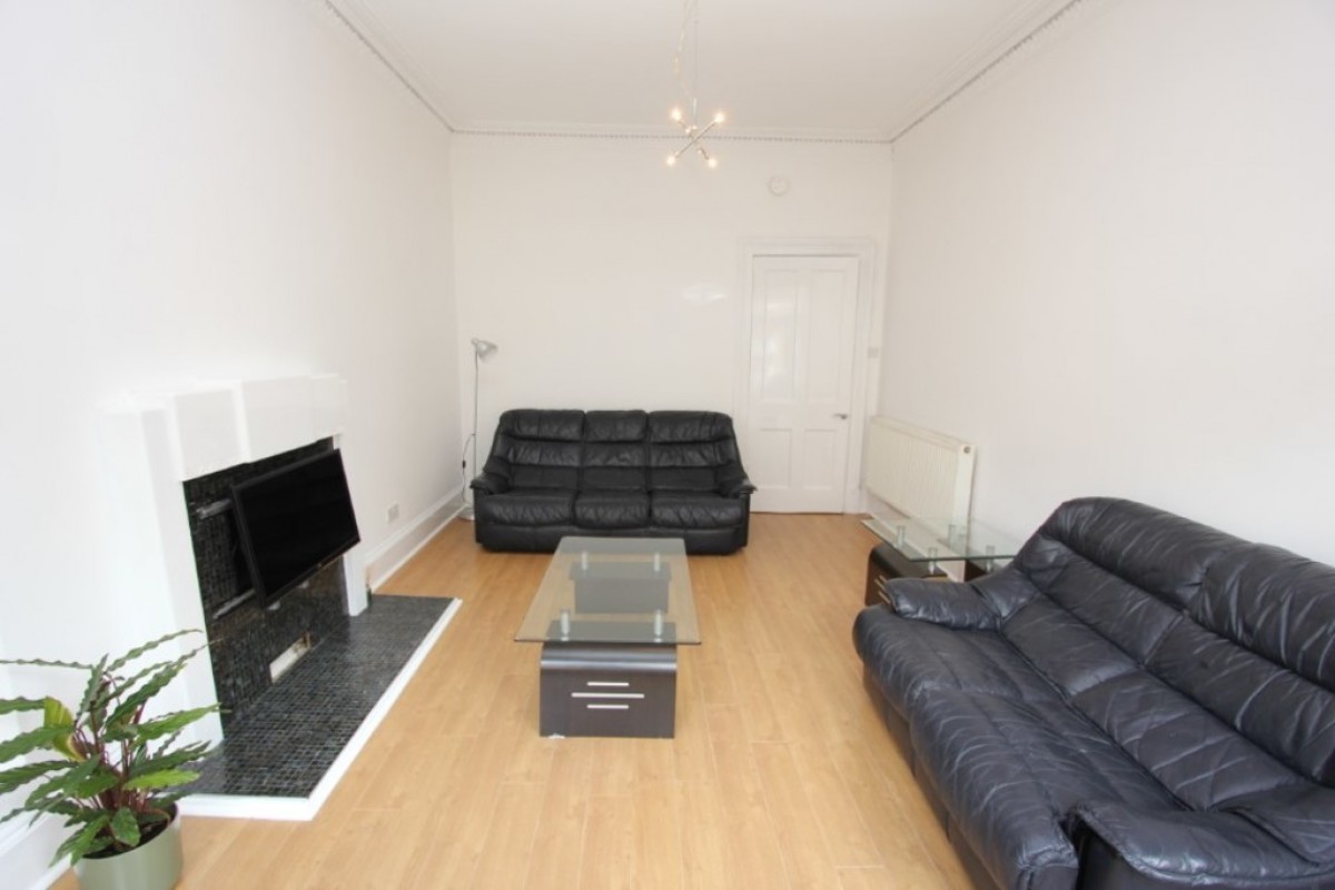 1/3, 29 Bolton Drive