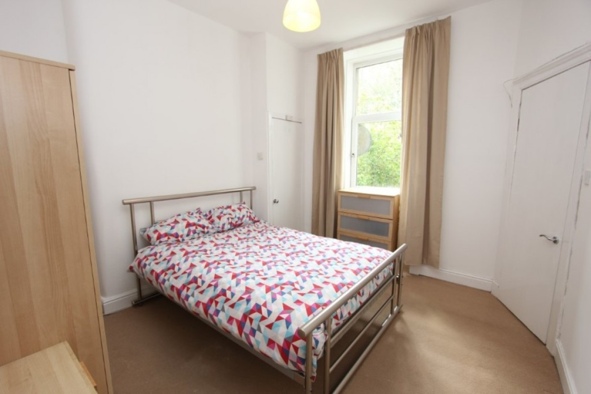 1/3, 29 Bolton Drive