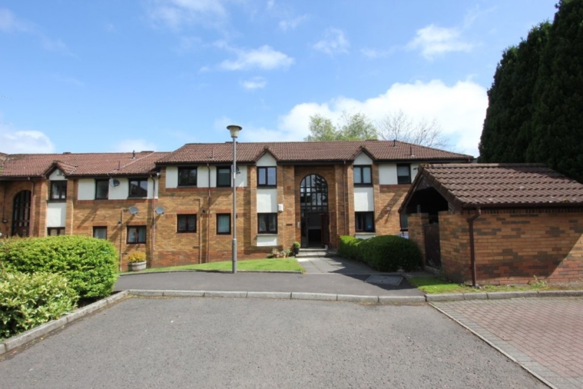 CLARKSTON, THE PADDOCK, G76 8SL - UNFURNISHED