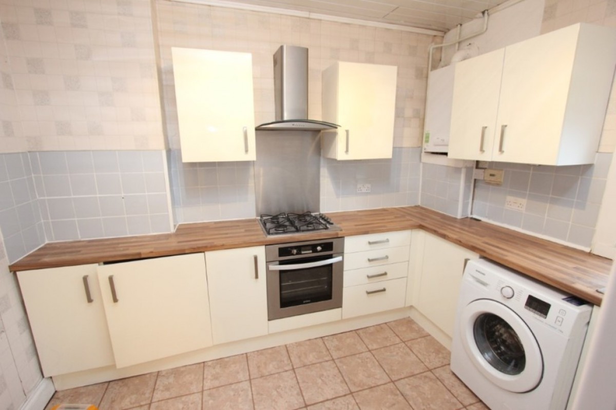 RUTHERGLEN, RICHMOND PLACE G73 3BA - UNFURNISHED