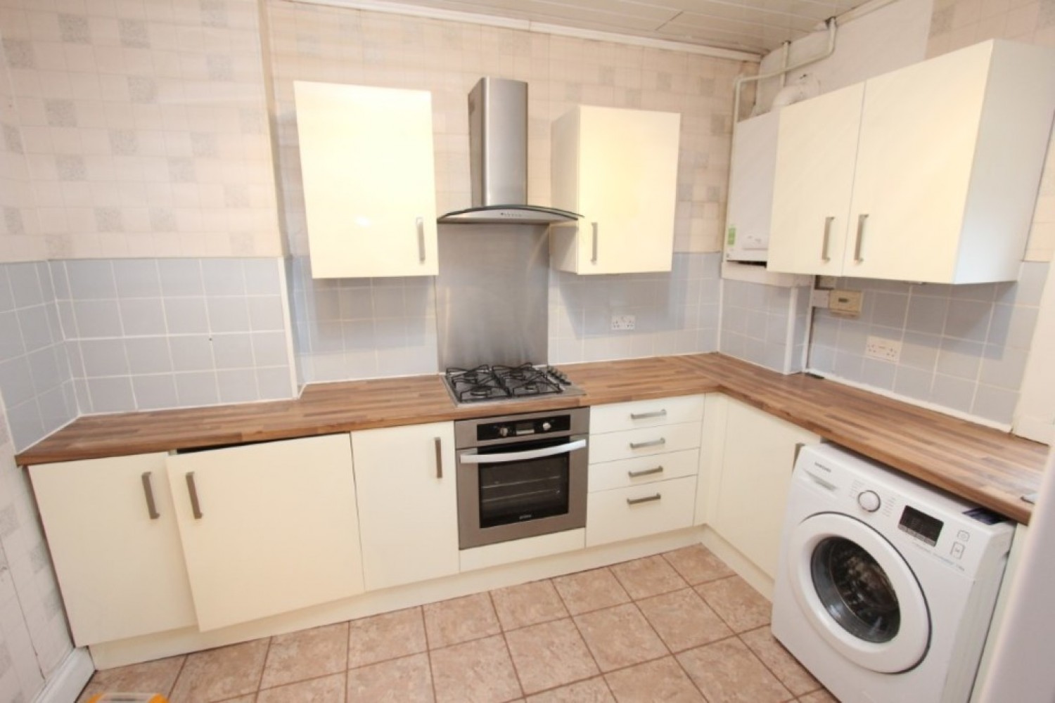 RUTHERGLEN, RICHMOND PLACE G73 3BA - UNFURNISHED