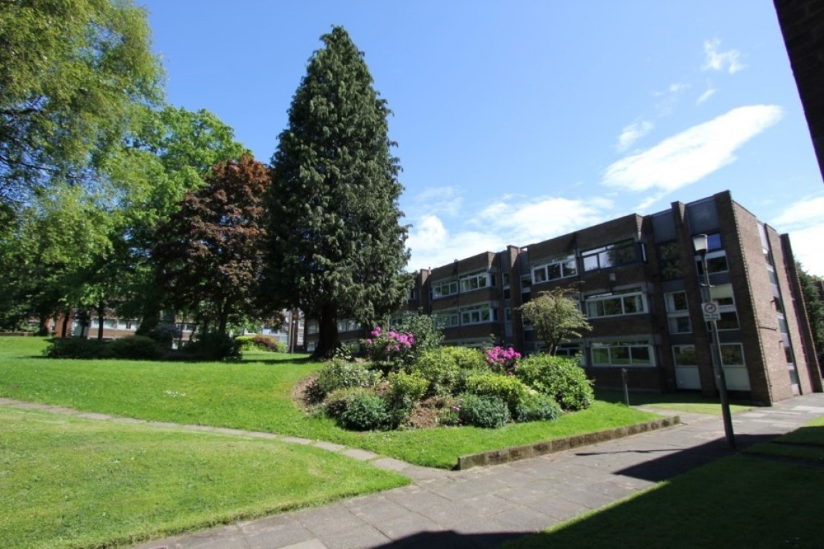 SHAWLANDS, ROSSLYN COURT, G41 3HA - UNFURNISHED