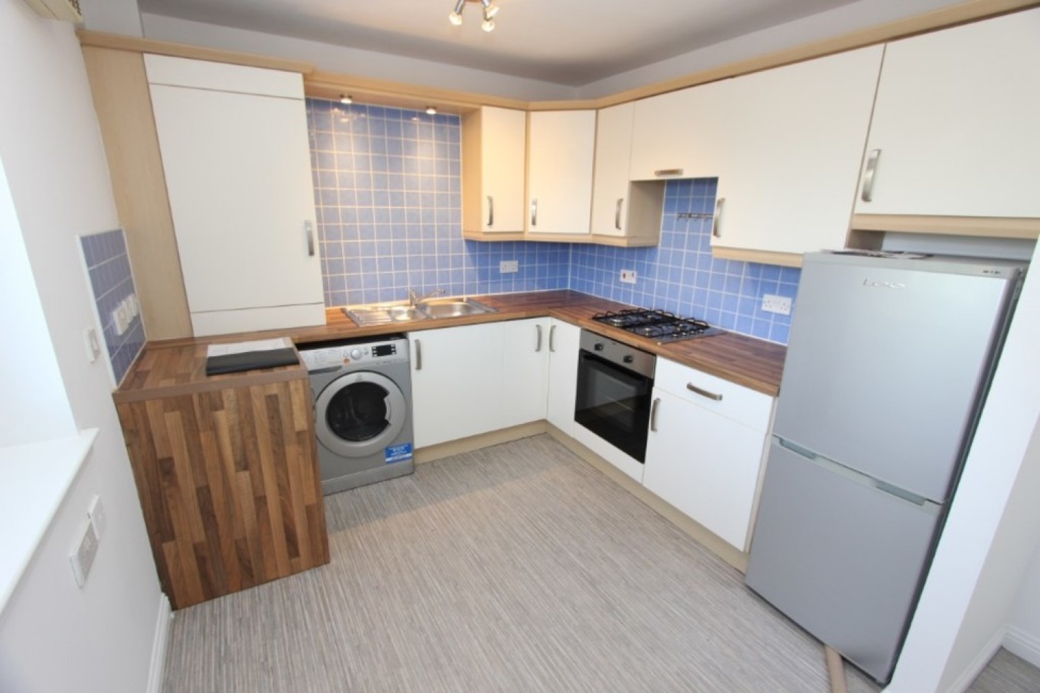 SHAWLANDS - WALTON STREET- G41 3LG