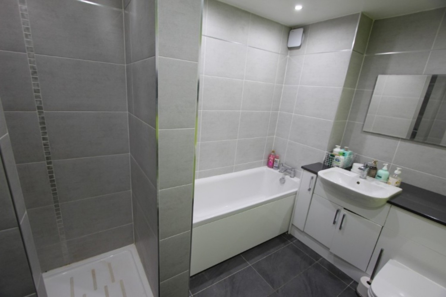 1 bedroom Flat for Letting LANGSIDE- Camphill Avenue- G41 3AS