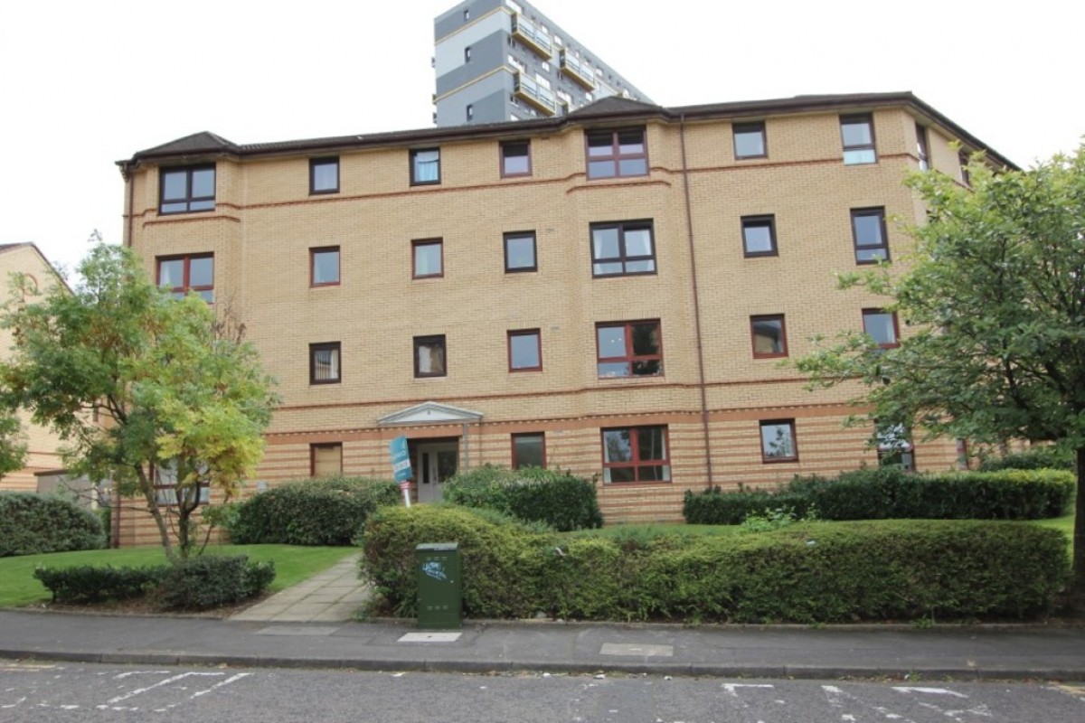 MARYHILL, GROVEPARK GARDENS, G20 7JB - UNFURNISHED