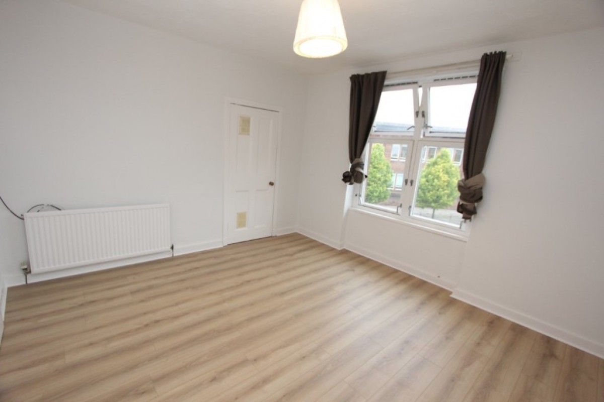 SHAWLANDS - MOSS SIDE RD- G41 3TW