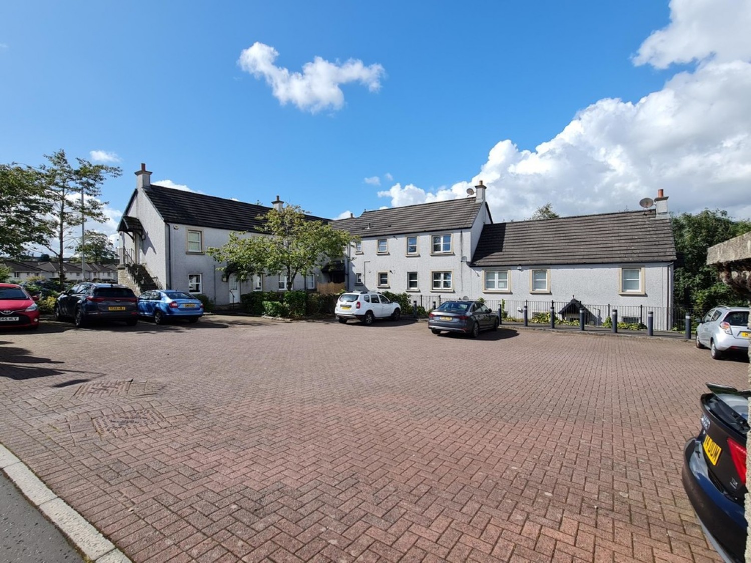 NEWTON MEARNS- MALLOTS VIEW- G77 6FD