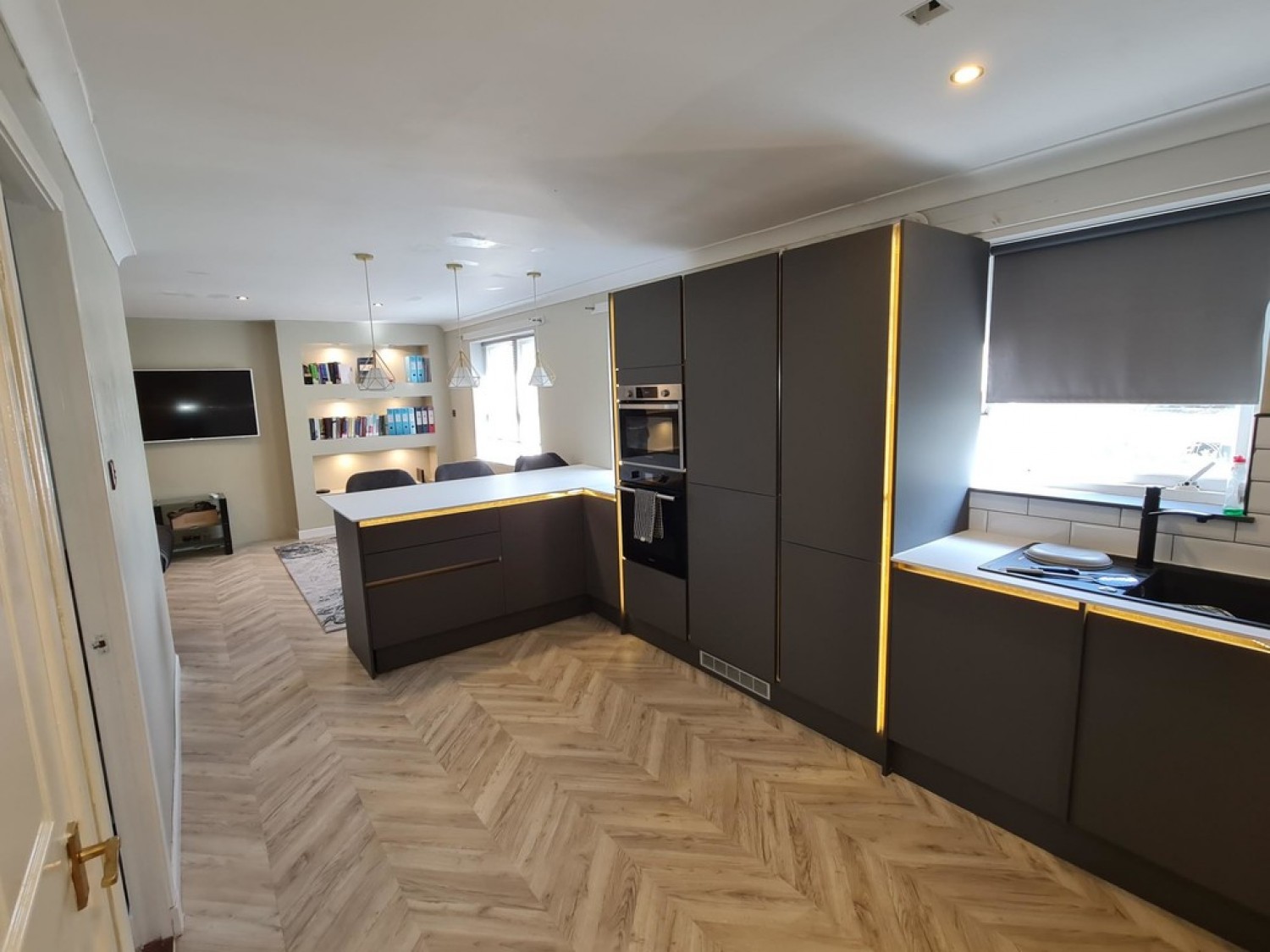 NEWTON MEARNS- MALLOTS VIEW- G77 6FD