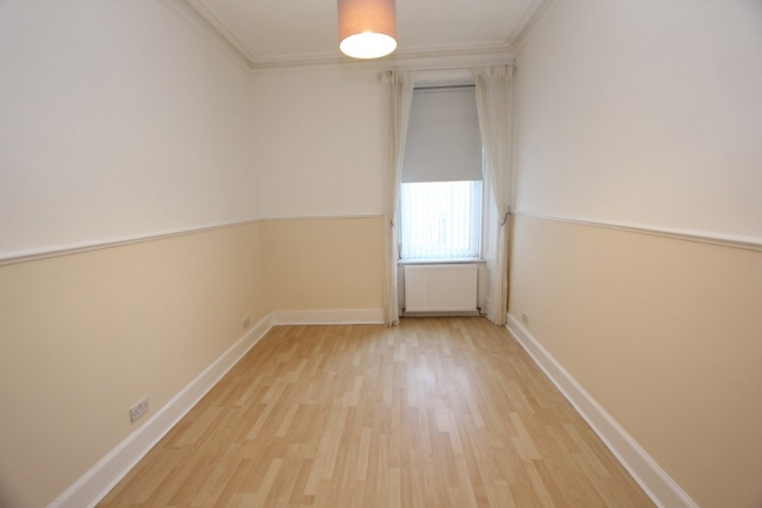 1/2, 435 Paisley Road West