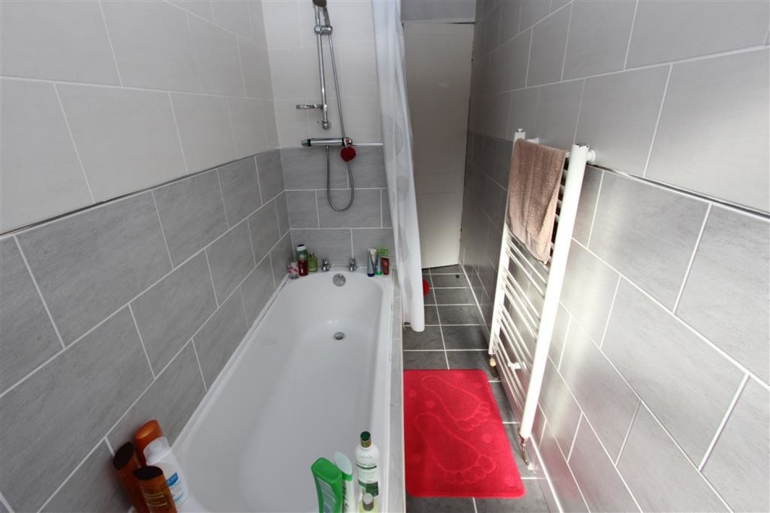 1/2, 435 Paisley Road West