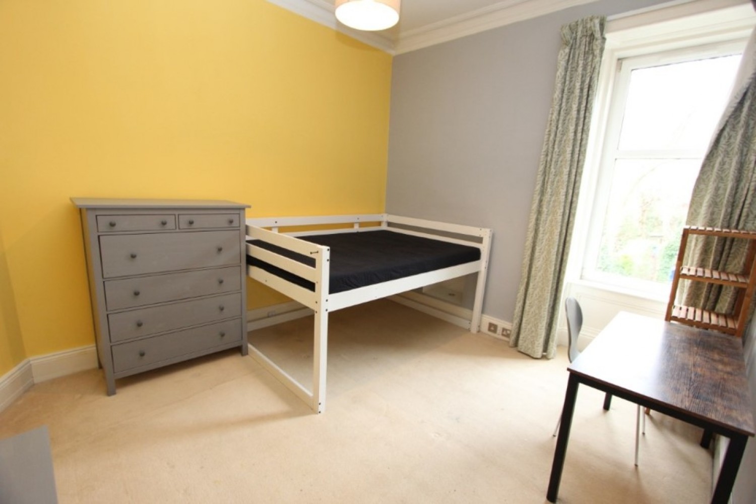 2 bedroom Flat in LANGSIDE- Millbrae Crescent- G42 9UW