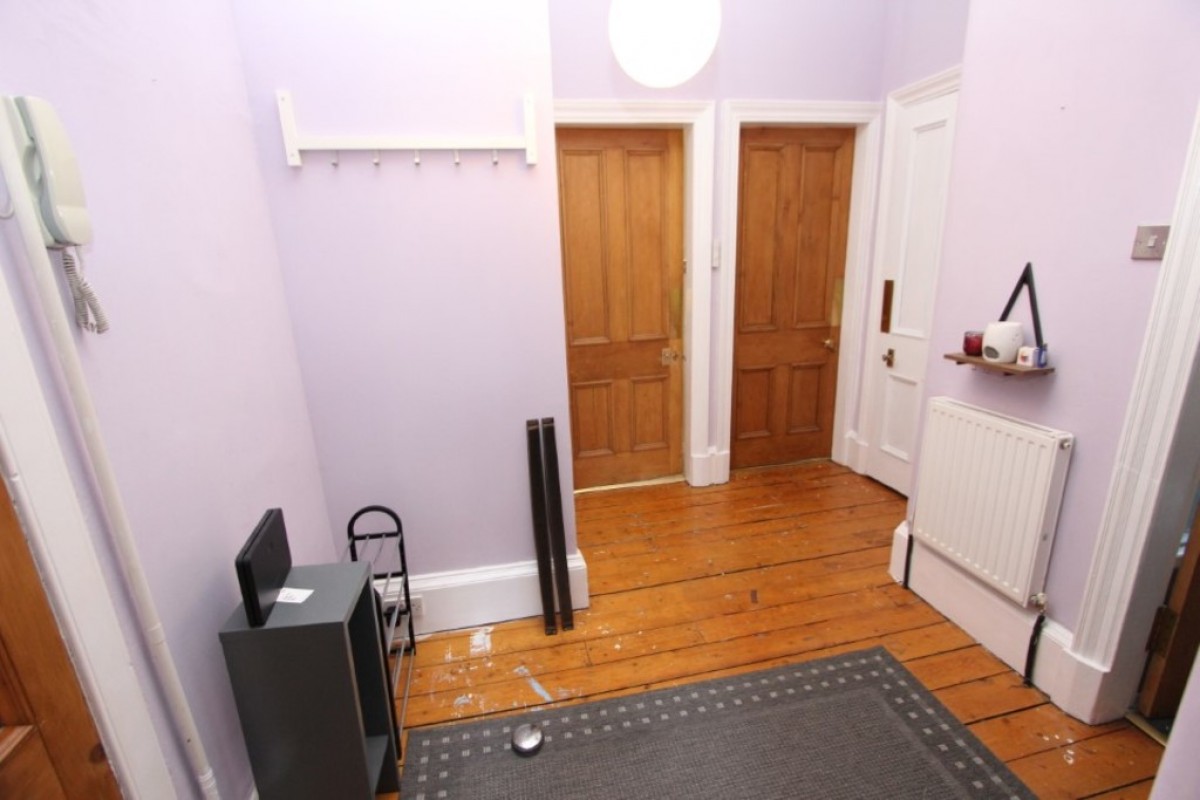 LANGSIDE- Millbrae Crescent- G42 9UW