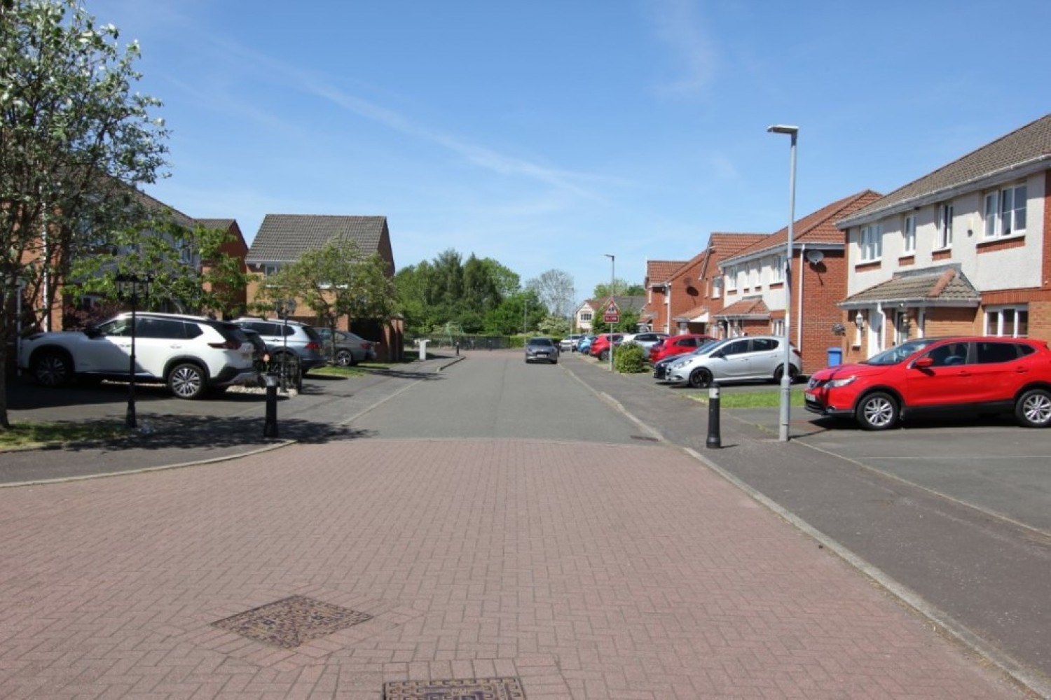 CABUSLANG- Dalziel Crescent- G72 7UR
