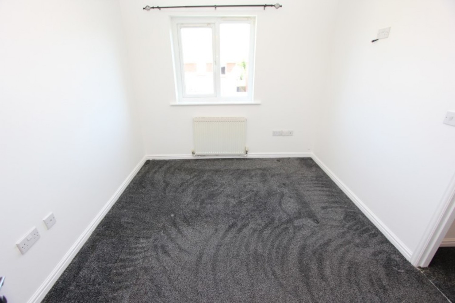CABUSLANG- Dalziel Crescent- G72 7UR