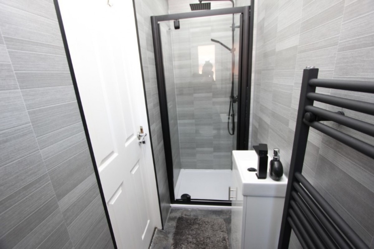 CABUSLANG- Dalziel Crescent- G72 7UR