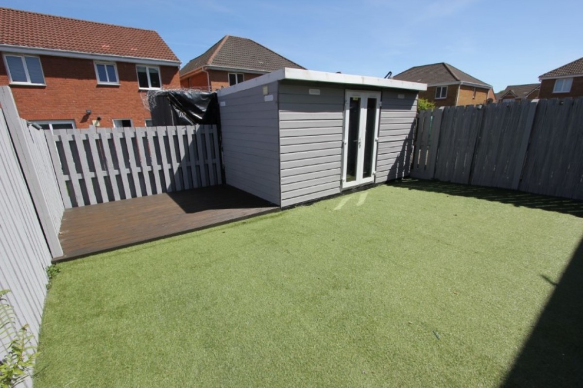 CABUSLANG- Dalziel Crescent- G72 7UR