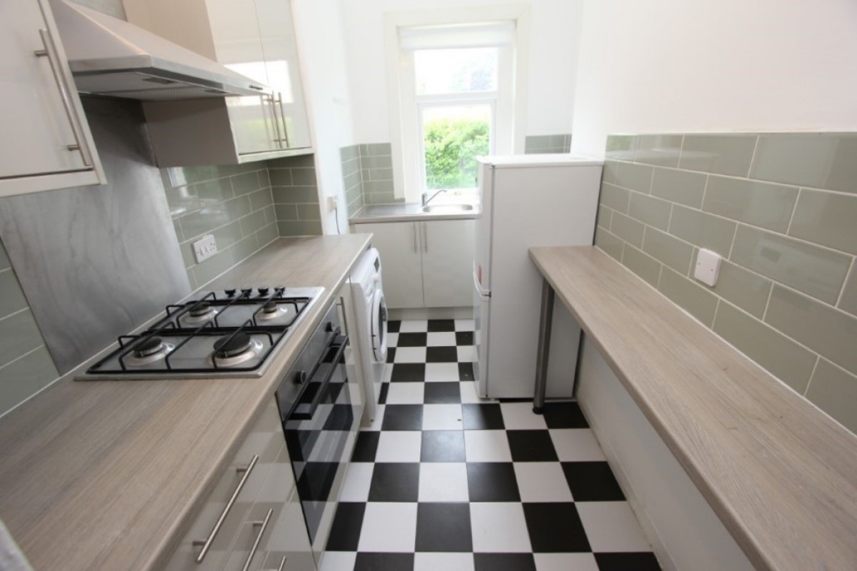THORNLIEBANK- Harport Street - G46 8HD