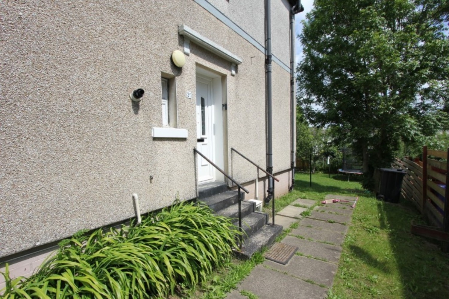 THORNLIEBANK- Harport Street - G46 8HD